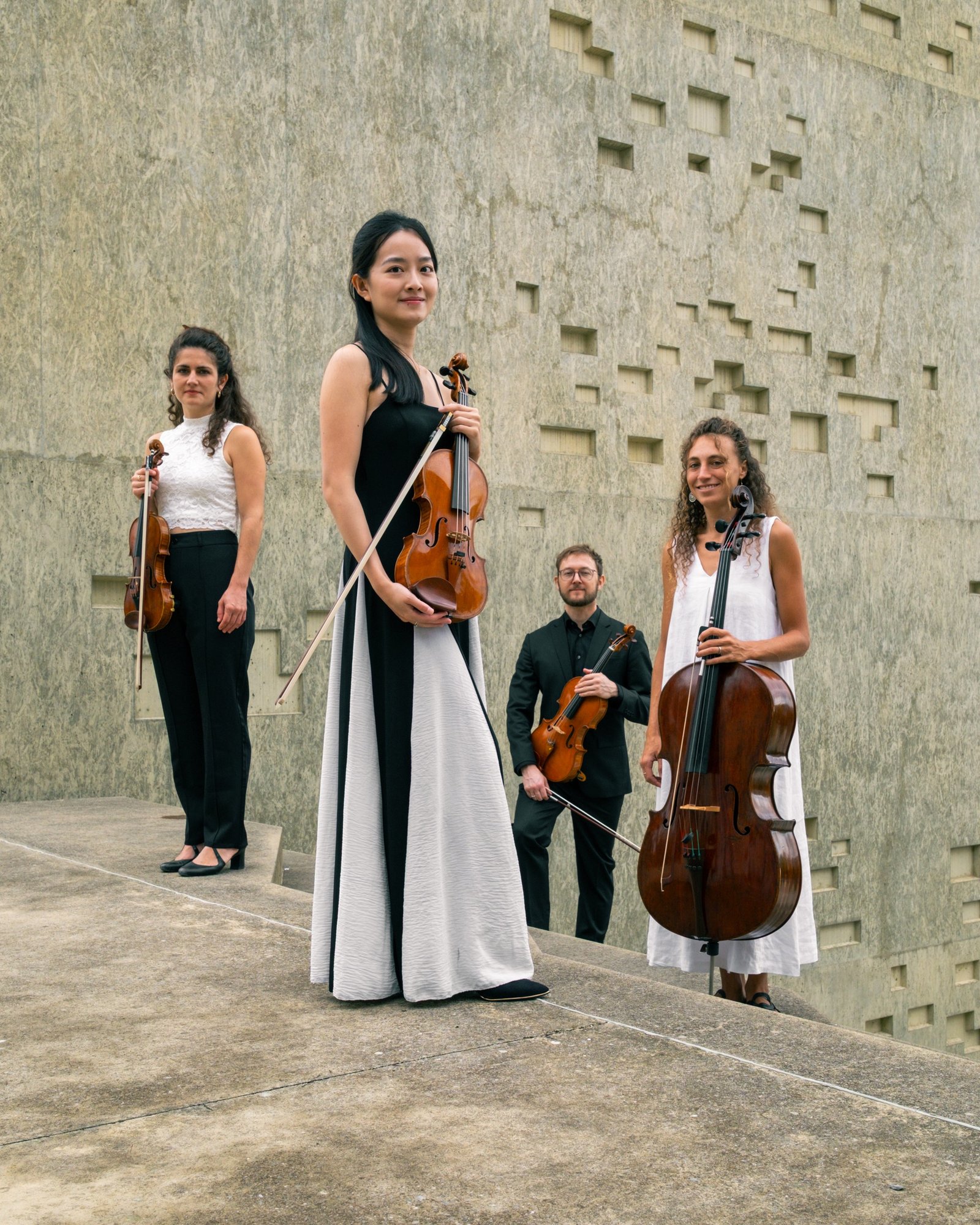 Das merisma quartett auf den Treppen des Kunstmuseums Bern